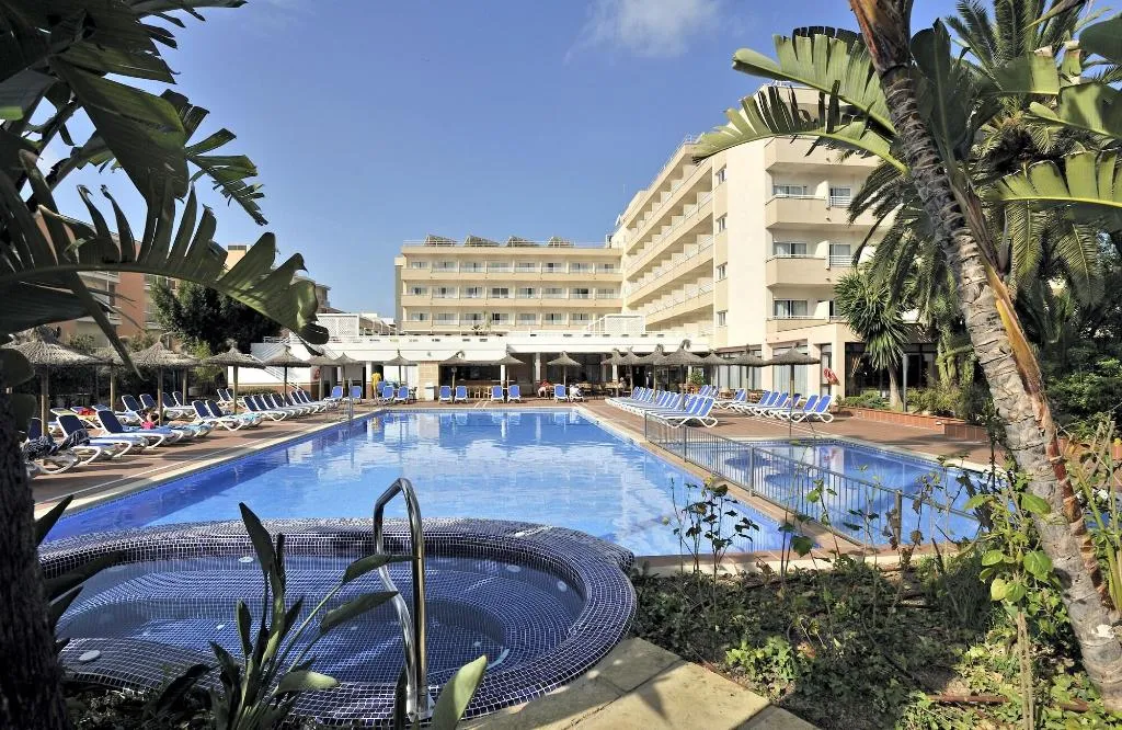 Sports and Entertainment, Globales Resort - Santa Ponsa Park, Majorca
