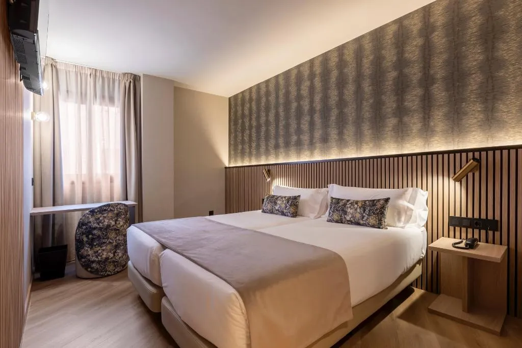 Double or Twin STANDARD Room, Acta Piramides, Madrid