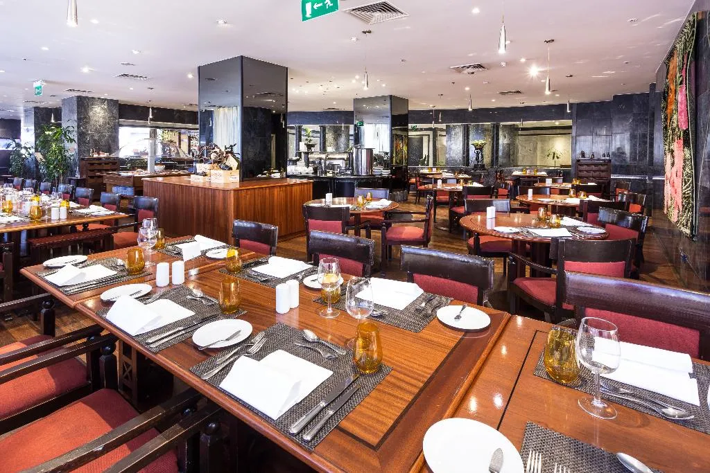 Restaurant, Radisson Blu Hotel, Lisbon, Lisbon