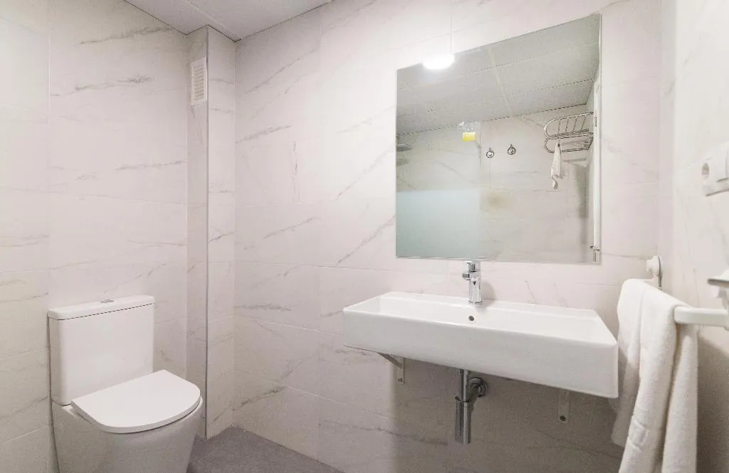 APARTMENT THREE BEDROOMS ONE BATHROOM Room, Apartamentos Maja Beach, Costa Blanca