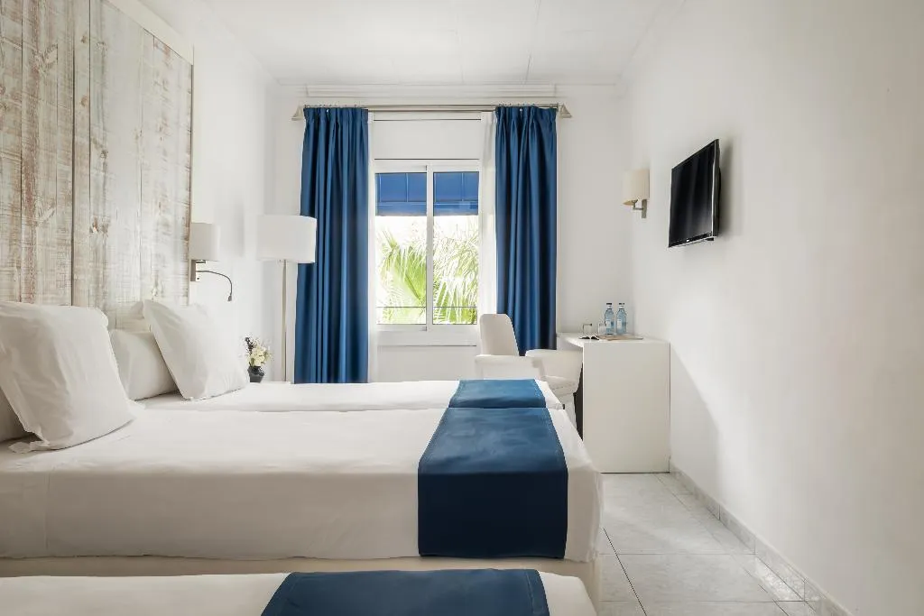 TRIPLE STANDARD Room, Medium Sitges Park, Costa Brava