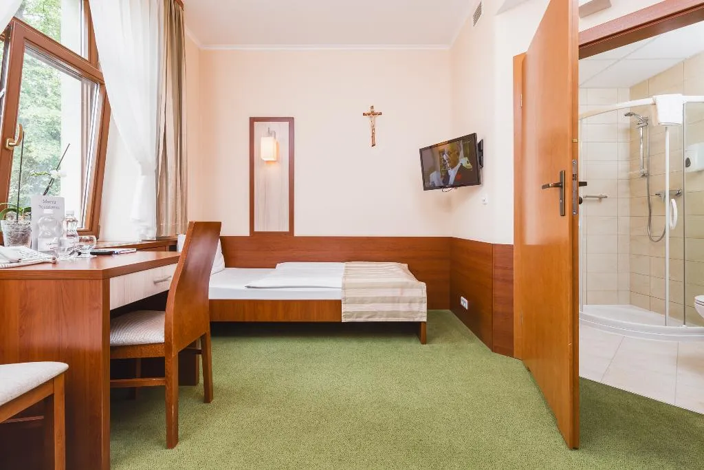 TWIN CAPACITY 1 Room, Domus Mater, Krakow