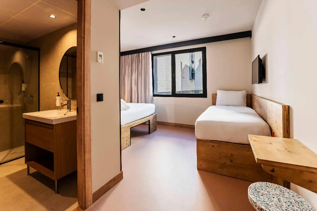 FAMILY ROOM STANDARD Room, easyHotel Madrid Alcala, Madrid
