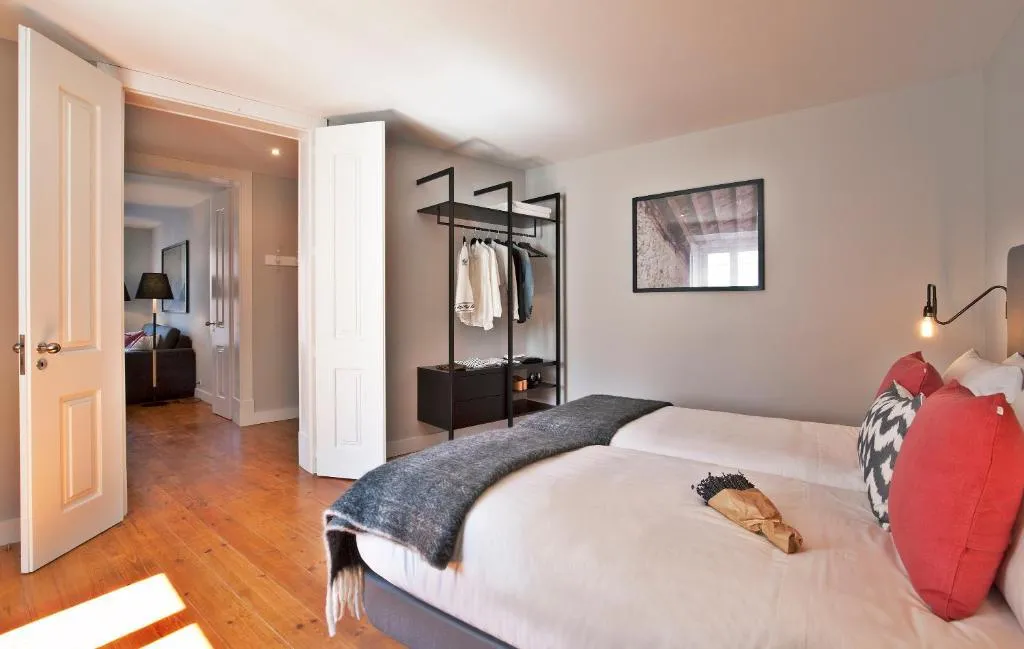 APARTMENT SUPERIOR ONE BEDROOM Room, Lisbon Five Stars Apartments Combro 7, Lisbon