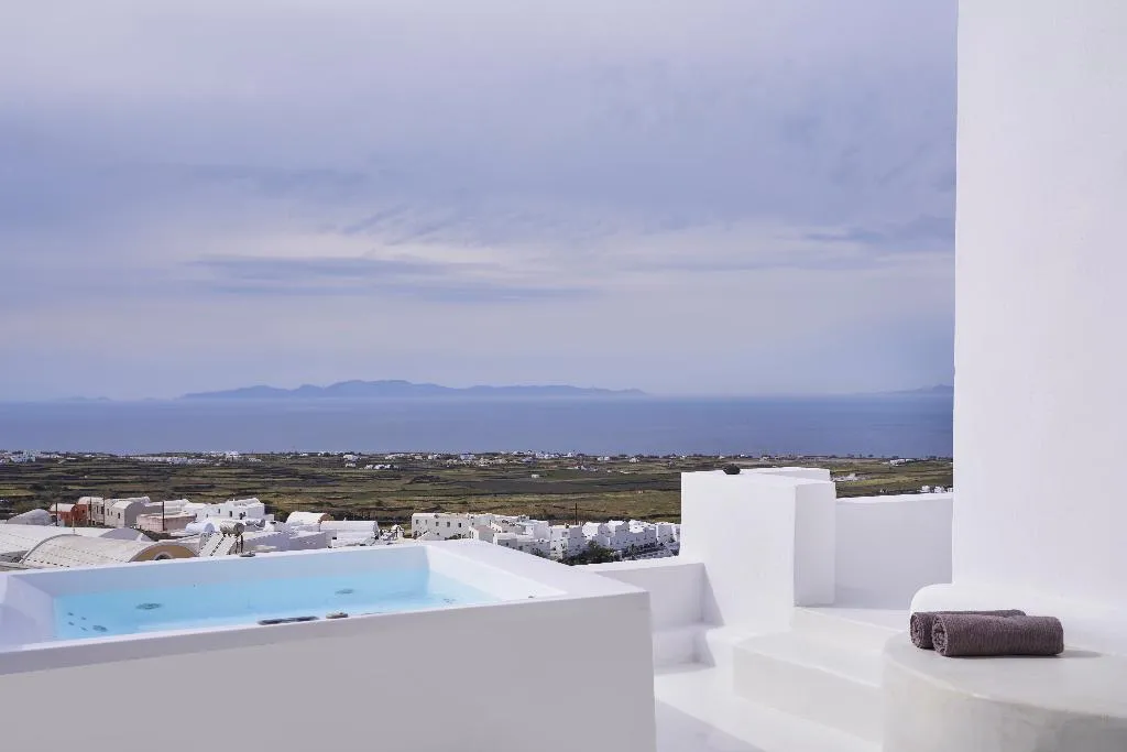 SUITE HONEYMOON Room, Fava Eco Suites, Santorini