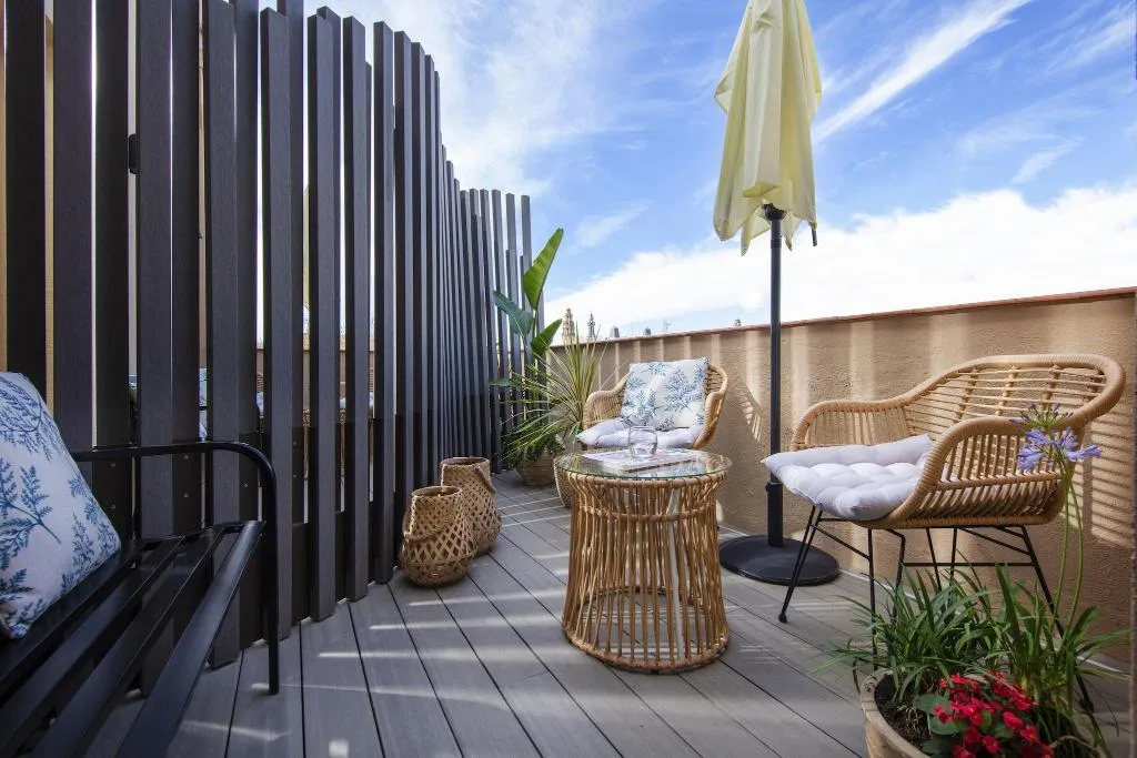 Room, Oasis, Barcelona