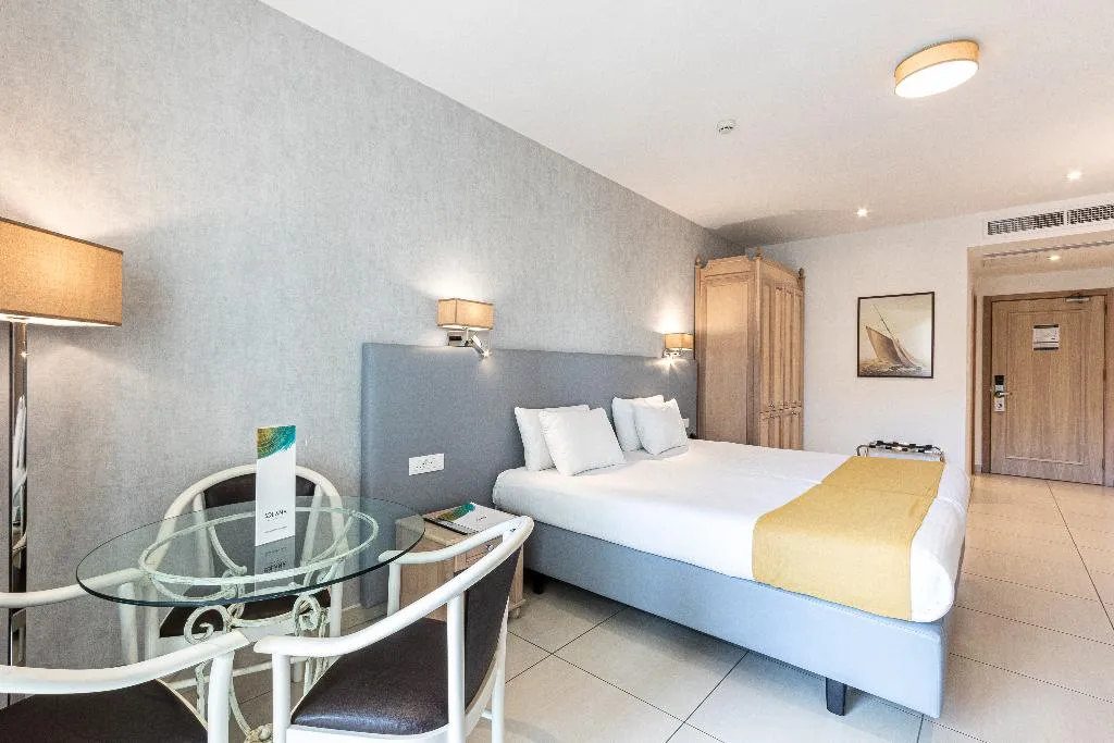 JUNIOR SUITE CAPACITY 1 Room, Solana Hotel & Spa, Malta
