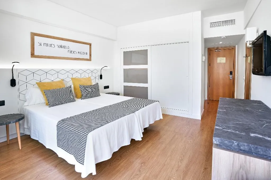Room, Flamboyan - Caribe, Majorca