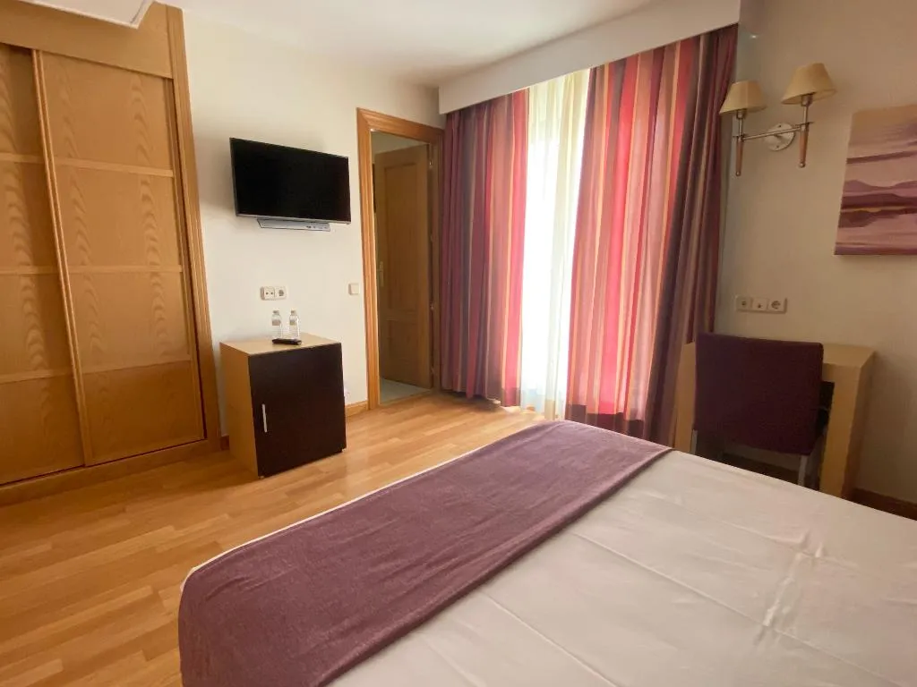 DOUBLE WITH TERRACE Room, Hotel Equo Aranjuez, Madrid