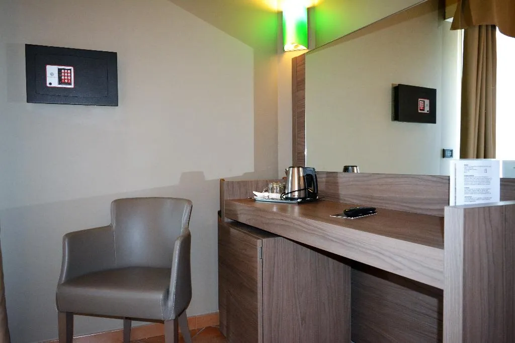 SINGLE STANDARD Room, Sunflower Hotel Milano, Milan