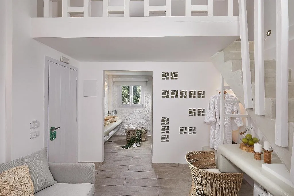 FAMILY ROOM SEA VIEW Room, Petri Suites, Santorini