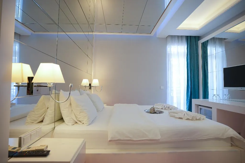 DOUBLE DELUXE WITH BALCONY Room, By Cemil Boutique Hotel, Antalya