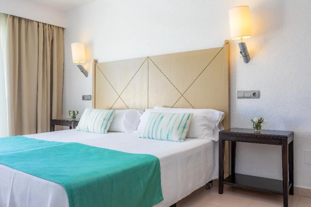 Room, Blau Punta Reina Resort, Majorca