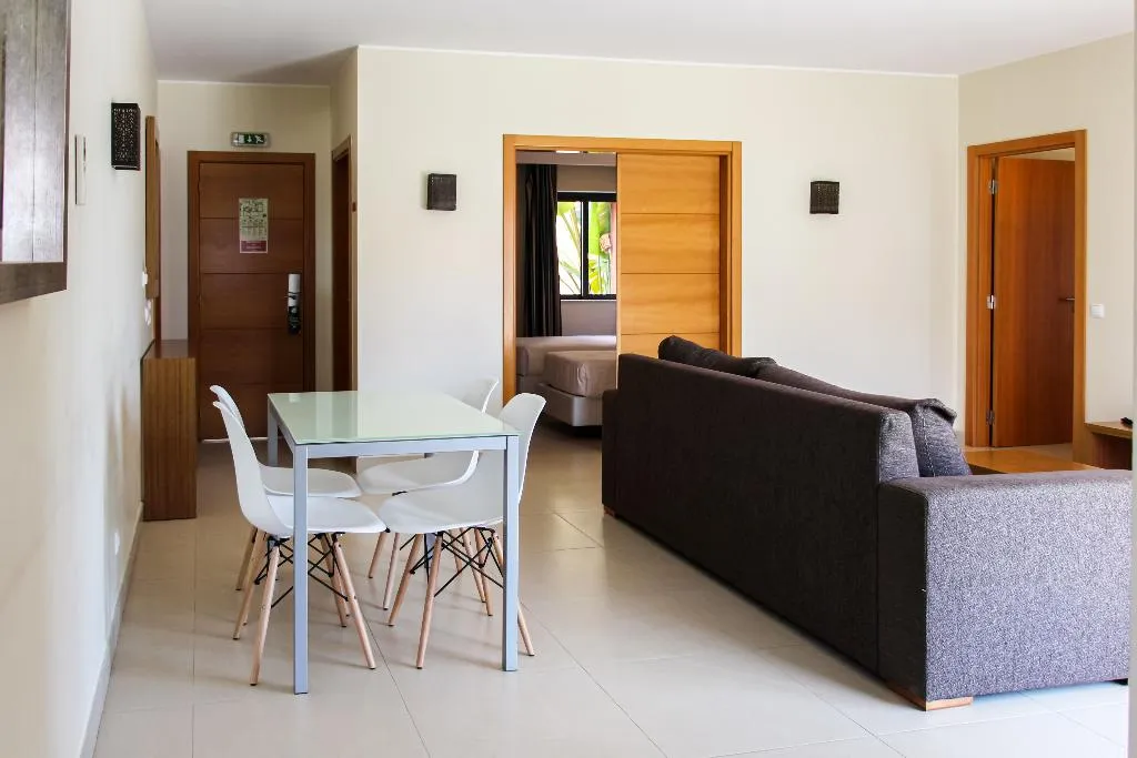 APARTMENT TWO BEDROOMS Room, Vitors Village, Algarve