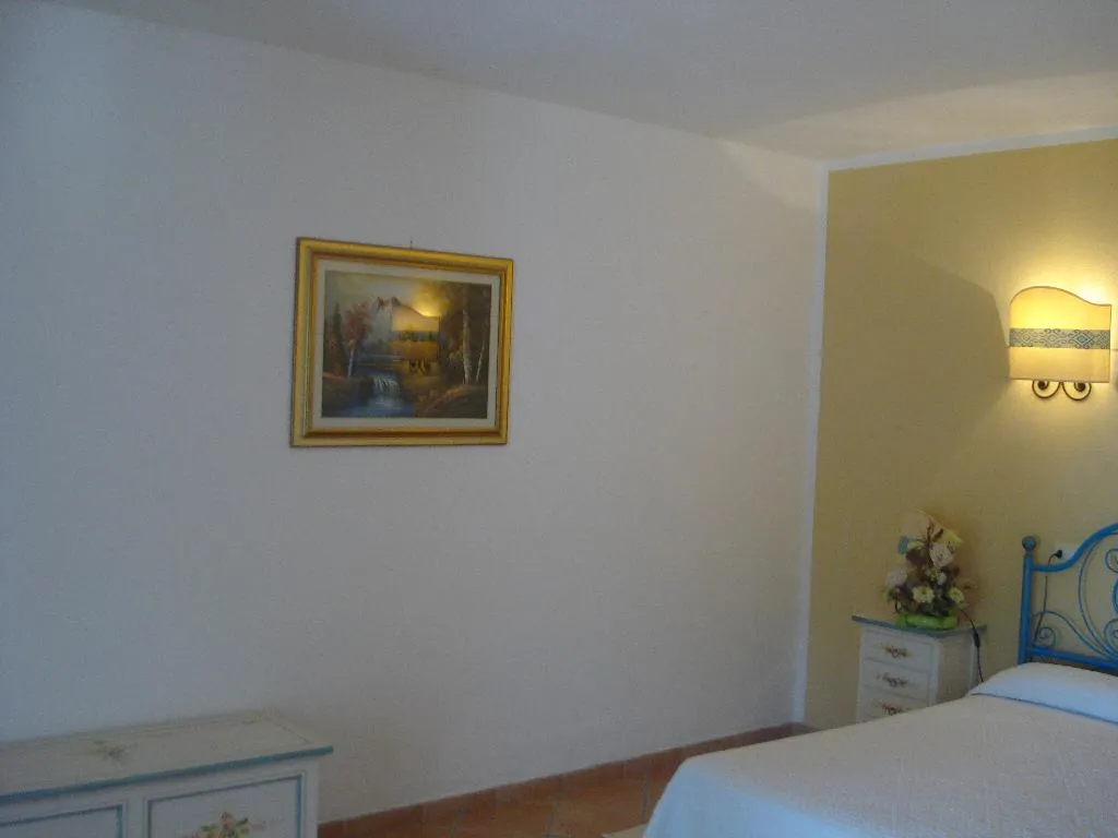 DOUBLE SUPERIOR LAKE VIEW Room, Hotel Relais Valkarana, Olbia