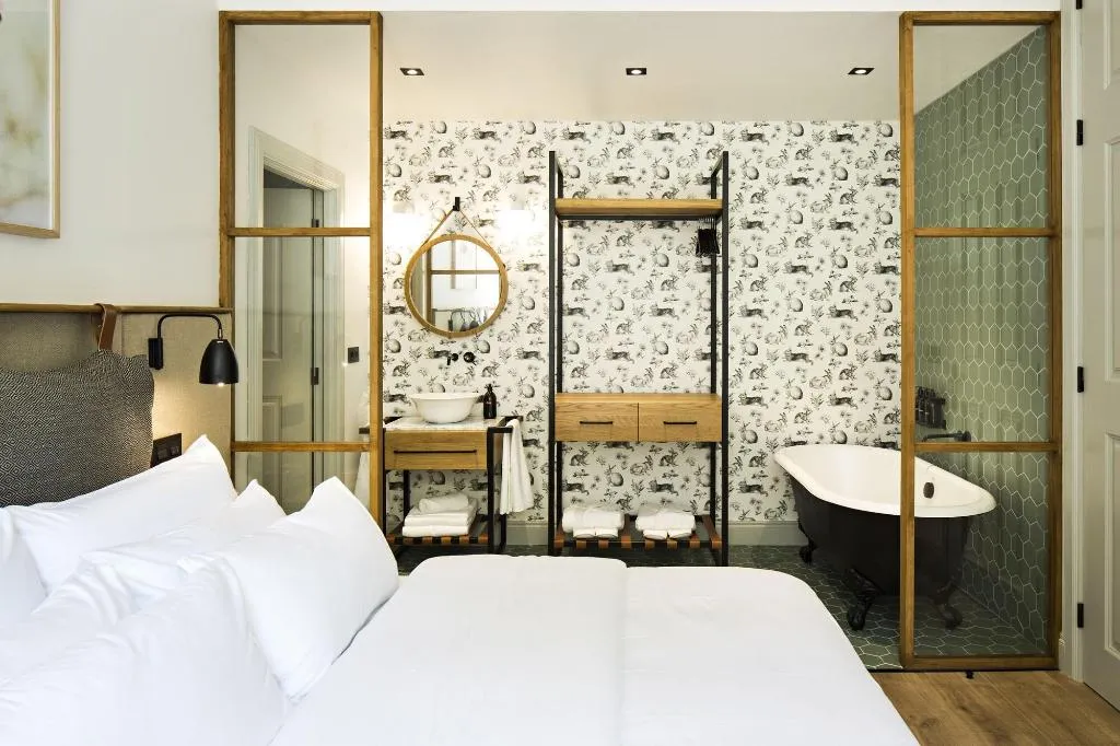 Room, Quinta de S. Bernardo Winery & Farmhouse, Porto