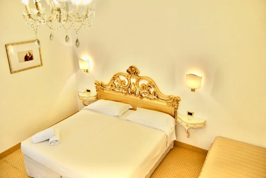 TRIPLE STANDARD Room, Gardena, Venice