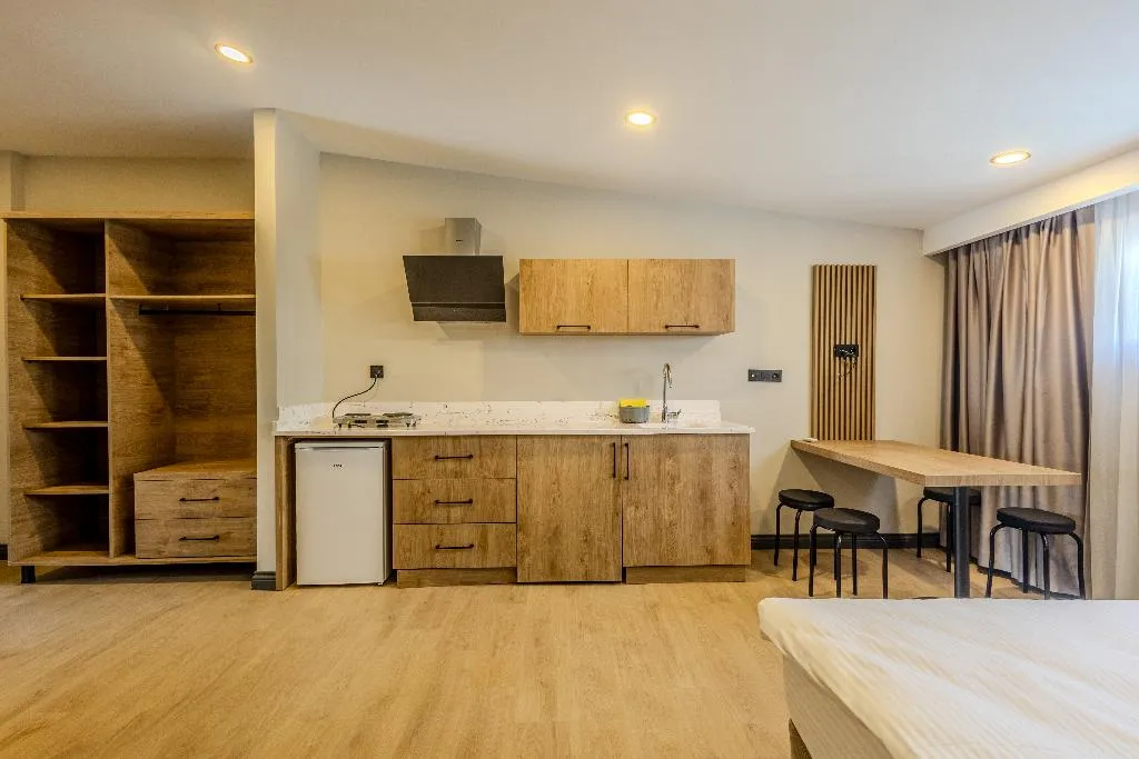 APARTMENT TWO DOUBLE BEDS Room, Leliko Suites, Antalya