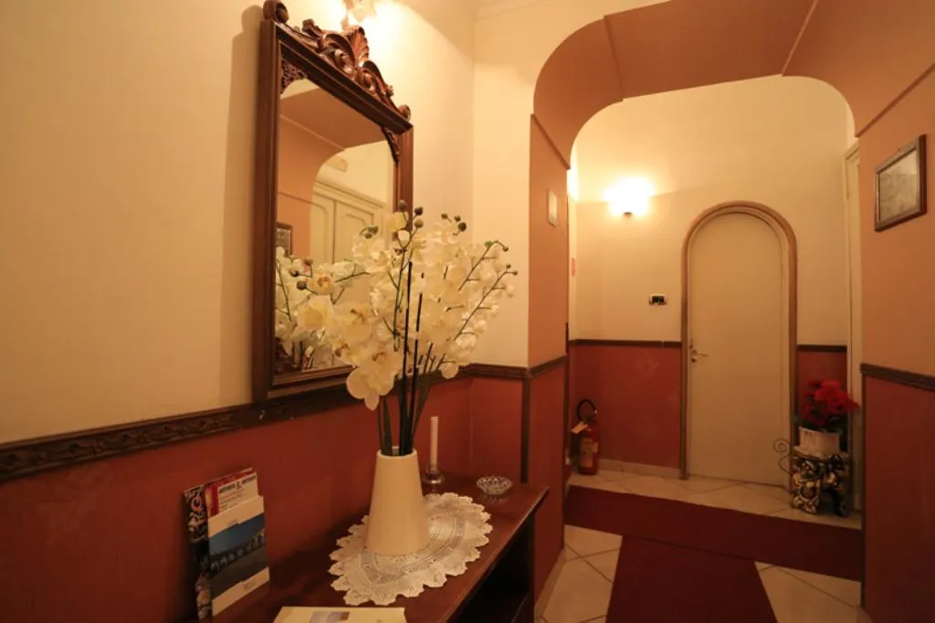 Lobby, Bovio Suite, Naples