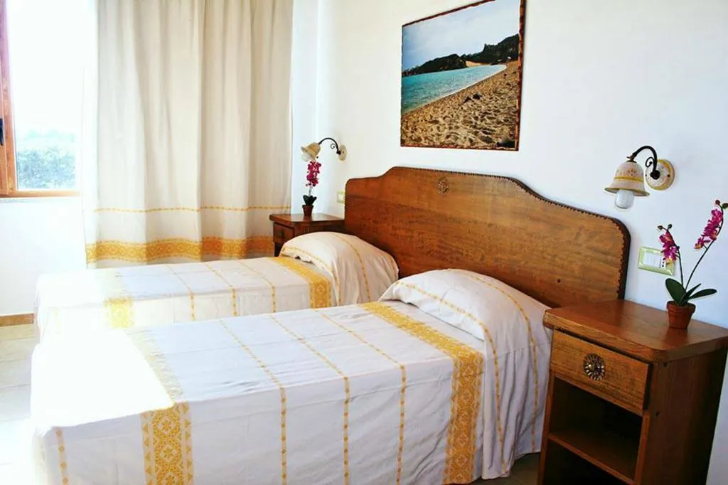 DOUBLE STANDARD Room, Bellamarina Resort, Alghero