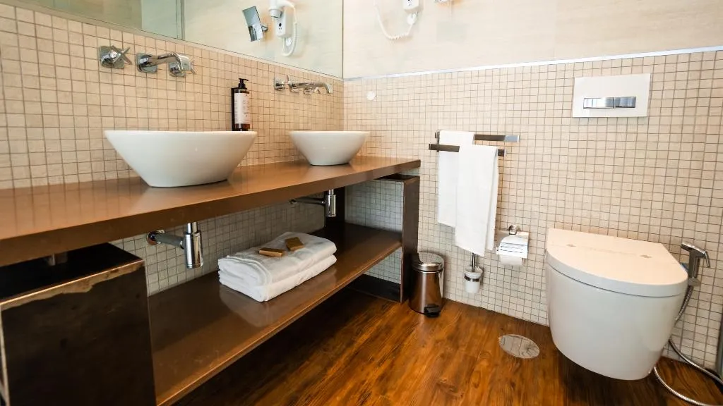 Double or Twin SUPERIOR WITH BALCONY Room, Hills Hotel Lisboa, Lisbon