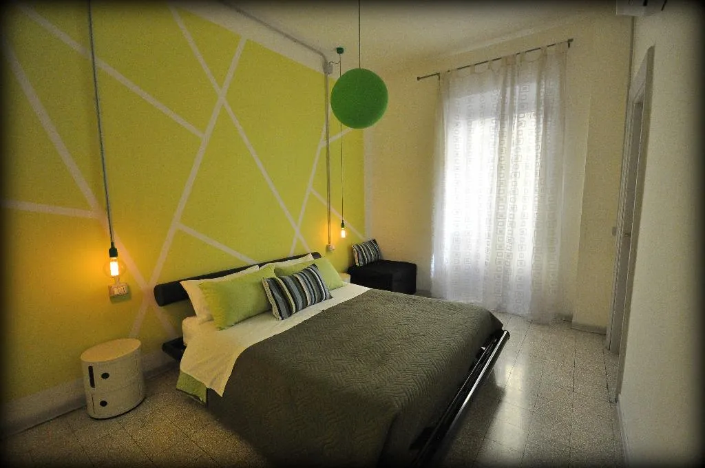 TRIPLE STANDARD Room, B&B 95 Spezie, Naples