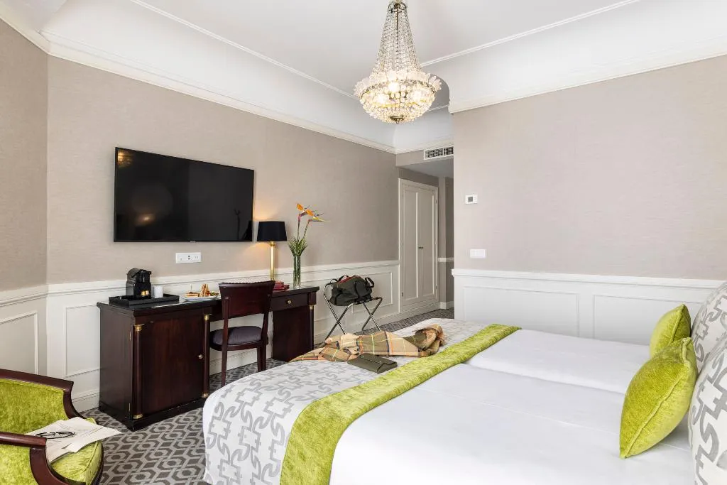 Double or Twin PREMIUM Room, Emperador, Madrid