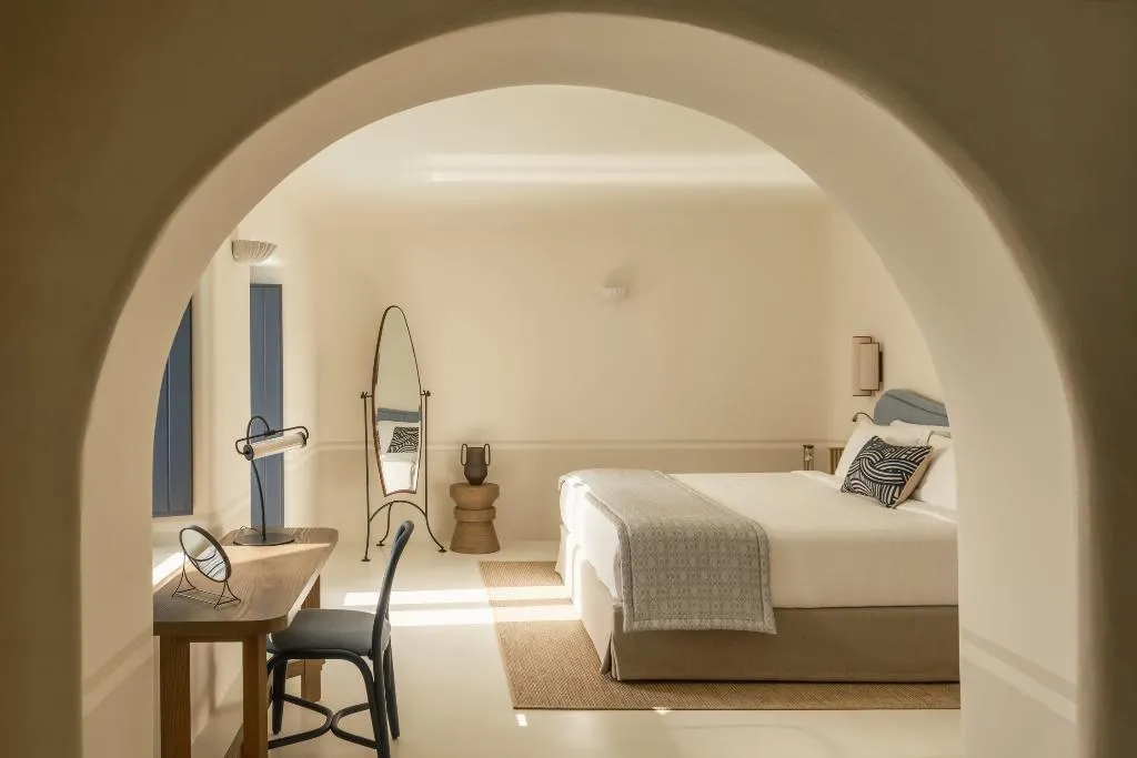 SUITE HONEYMOON Room, Homeric Poems, Santorini