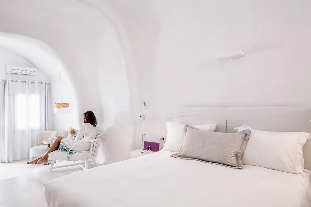 SUITE WITH VIEWS Room, Charisma Suites, Santorini