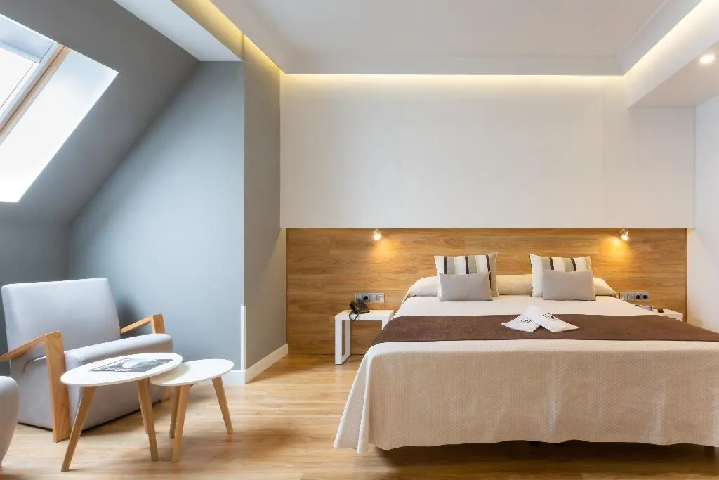 Double or Twin STANDARD Room, Monte Carmelo, Seville