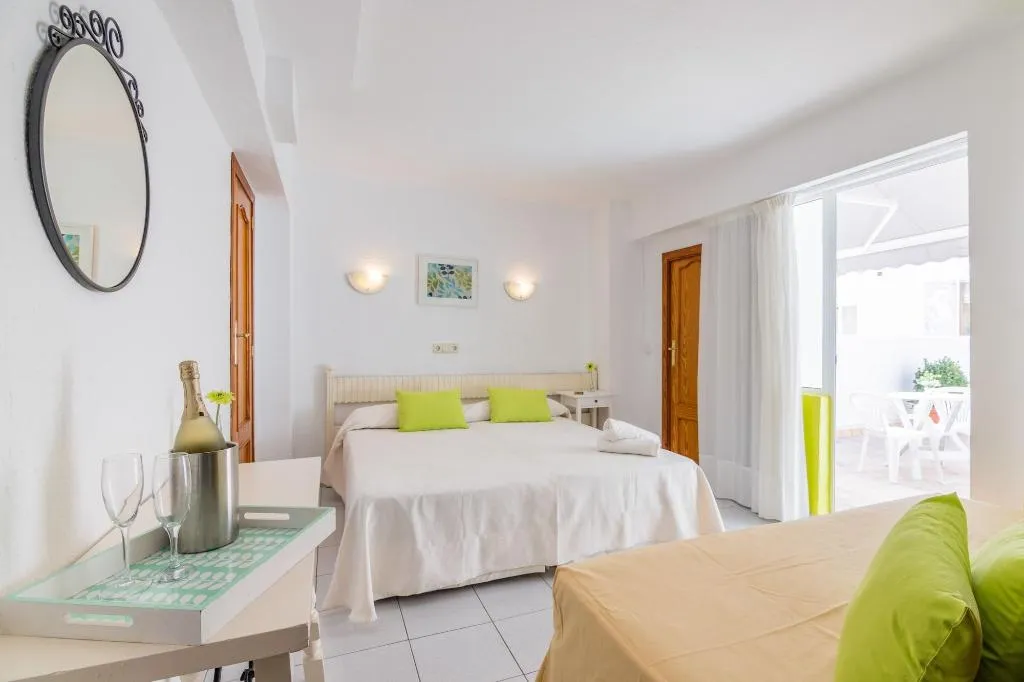 Room, Hotel Garau, Majorca