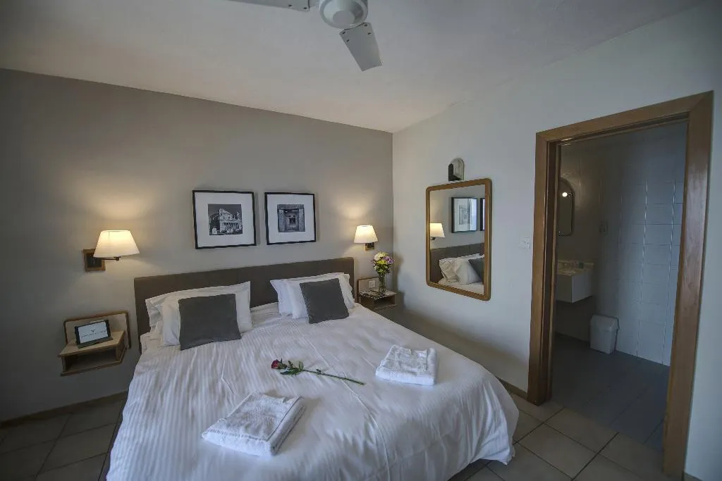 Double or Twin SEA VIEW Room, Sliema Chalet Hotel, Malta