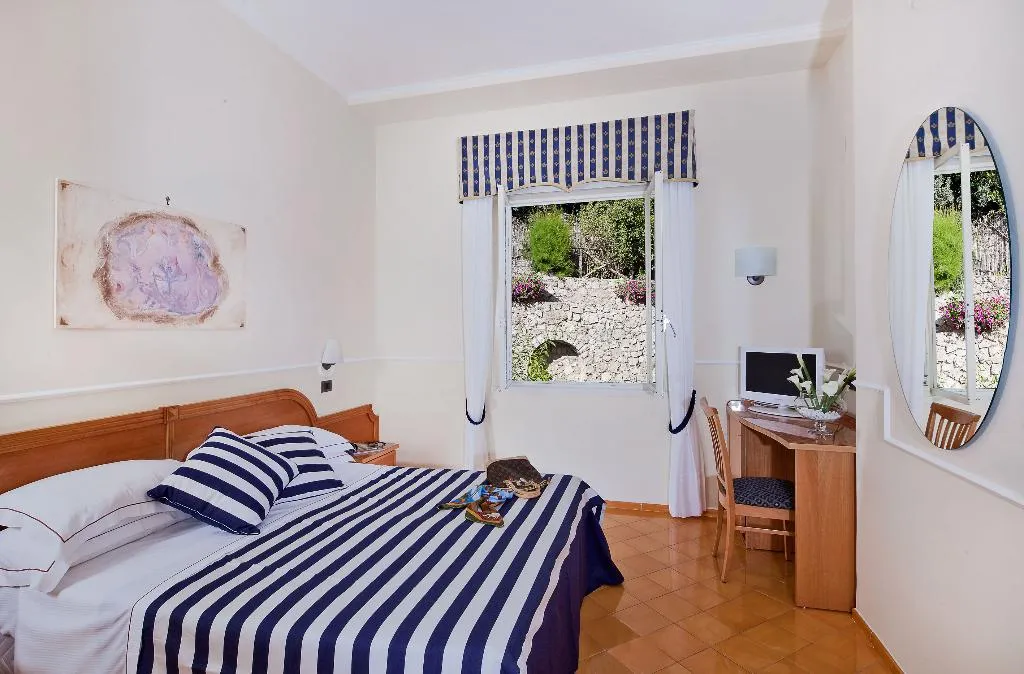 TWIN STANDARD Room, Delfino, Naples