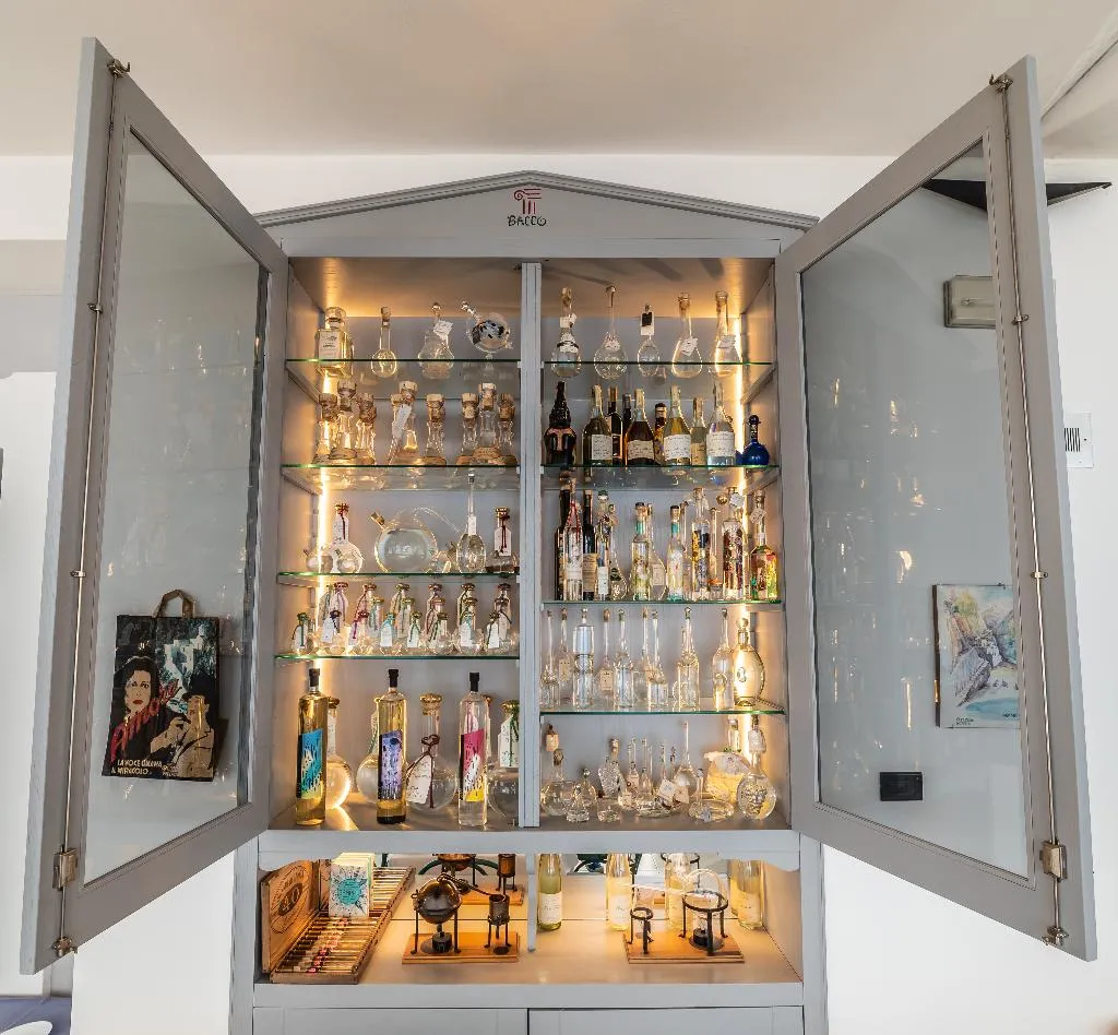 Bar, Albergo Diffuso Bacco Furore, Naples