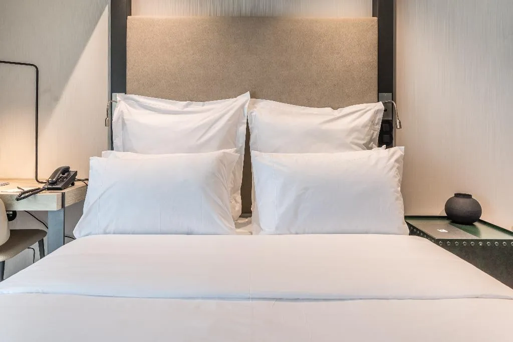 DOUBLE BASIC Room, Porto Royal Bridges Hotel, Porto