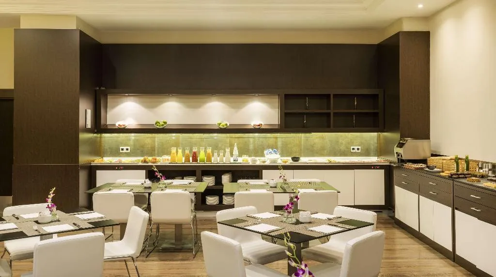Restaurant, Ilunion Suites Madrid, Madrid