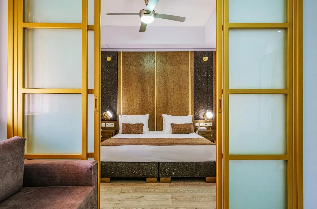 JUNIOR SUITE STANDARD Room, Capsis Hotel Thessaloniki, Halkidiki