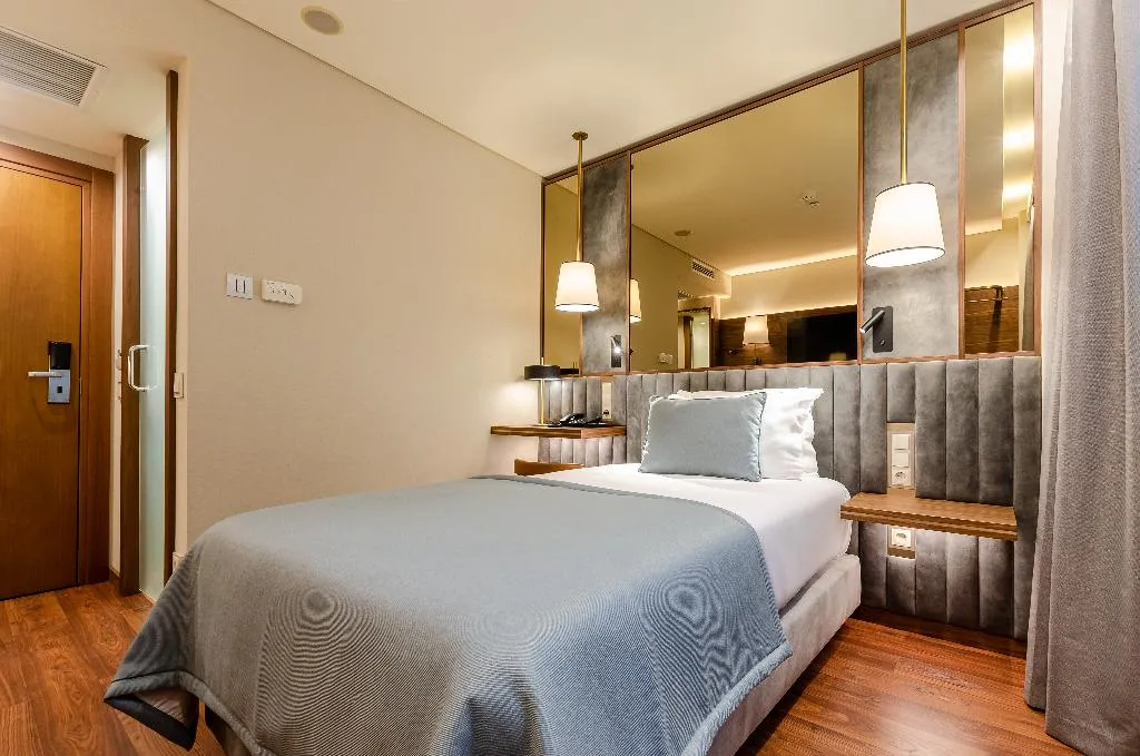 SINGLE STANDARD Room, Turim Av Liberdade Hotel, Lisbon
