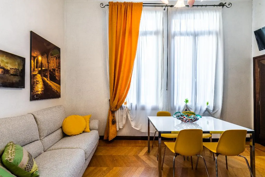 APARTMENT GARDEN VIEW Room, Ca' Sant'Angelo Apartments, Venice