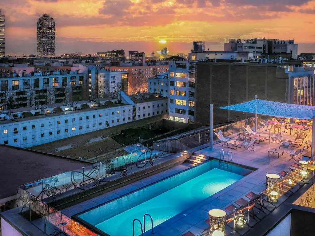 Pool, ibis Styles Barcelona City Bogatell, Barcelona