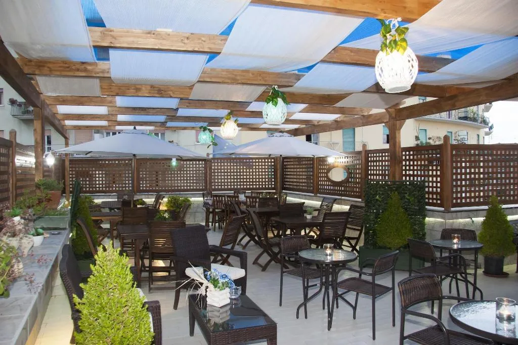 Restaurant, Residence Confalone, Naples