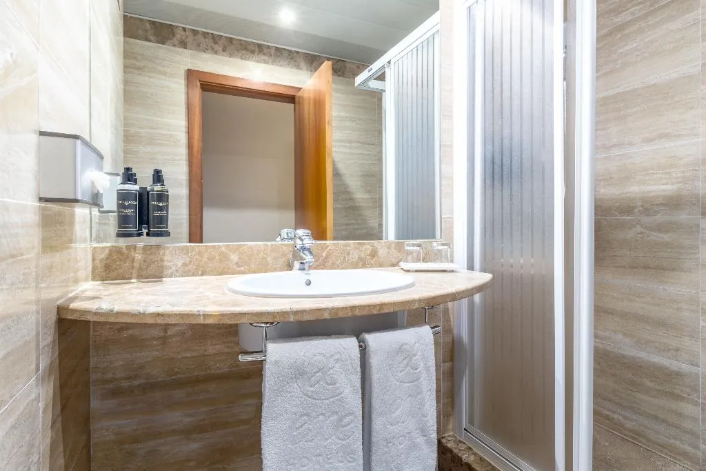 Double or Twin STANDARD Room, Exe Pozuelo, Madrid
