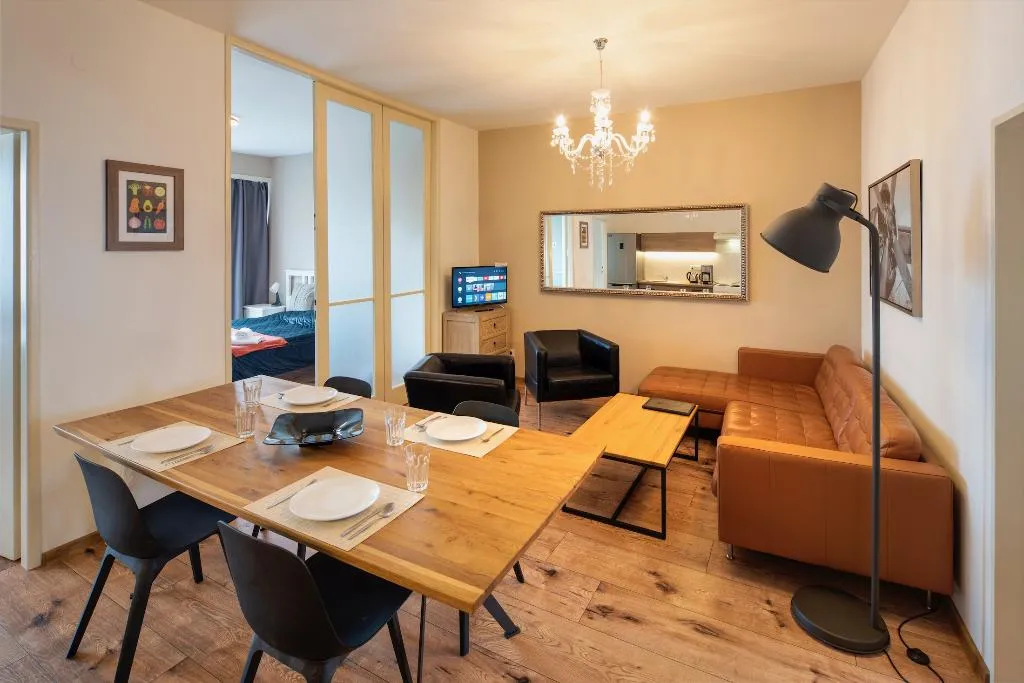 STUDIO WITH BALCONY Room, New Town - Apple Apartments, Prague