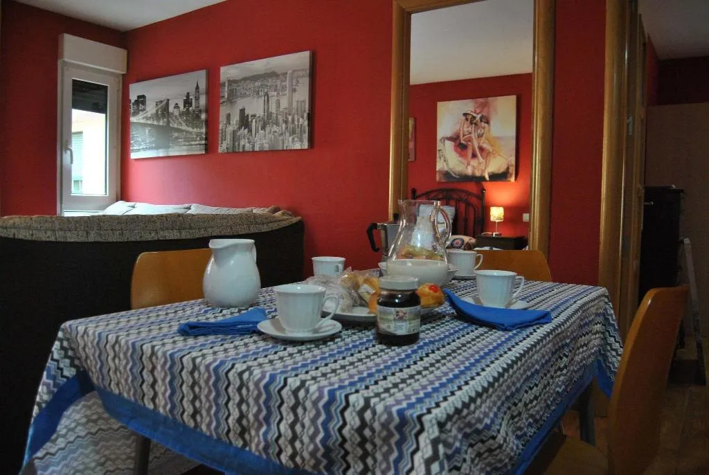 Room, Apartahotel Collarubio, Madrid