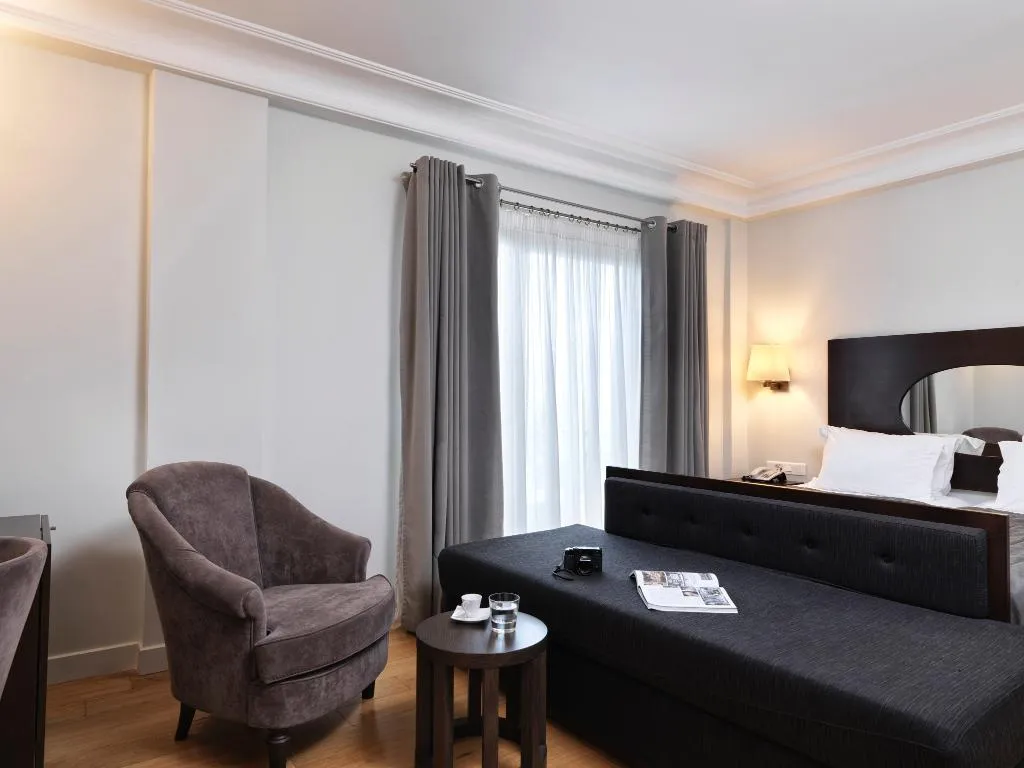 TRIPLE STANDARD Room, Acropolis Hill, Athens