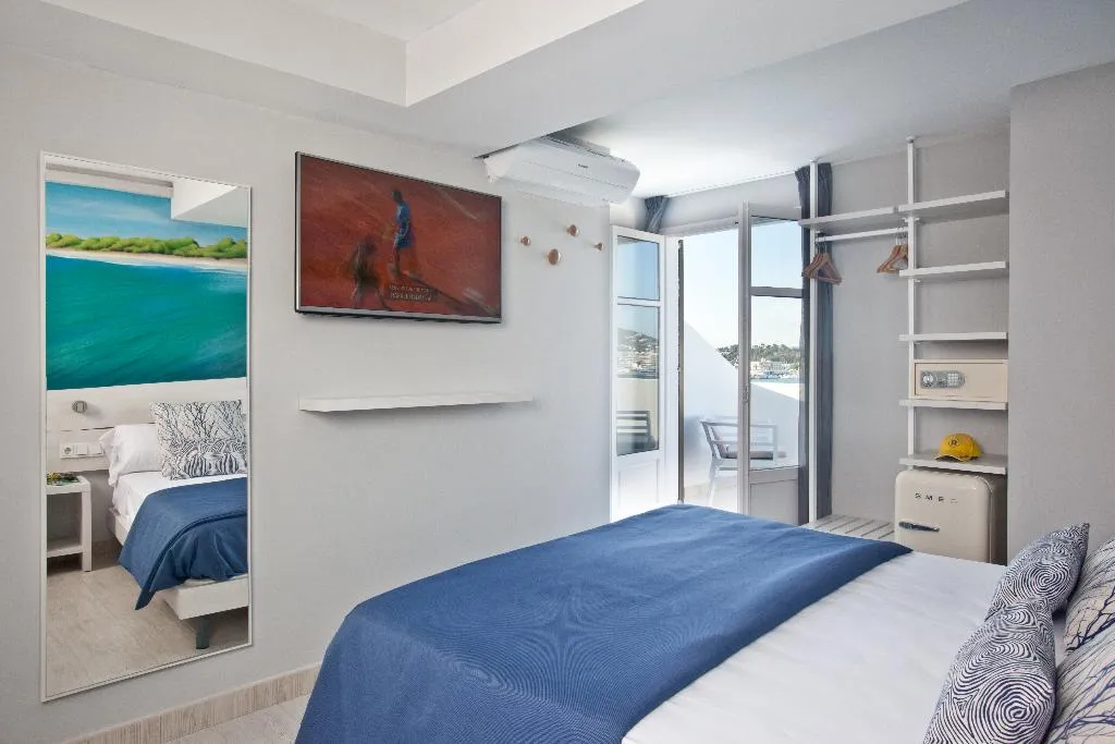 Double or Twin STANDARD Room, Ryans La Marina, Ibiza