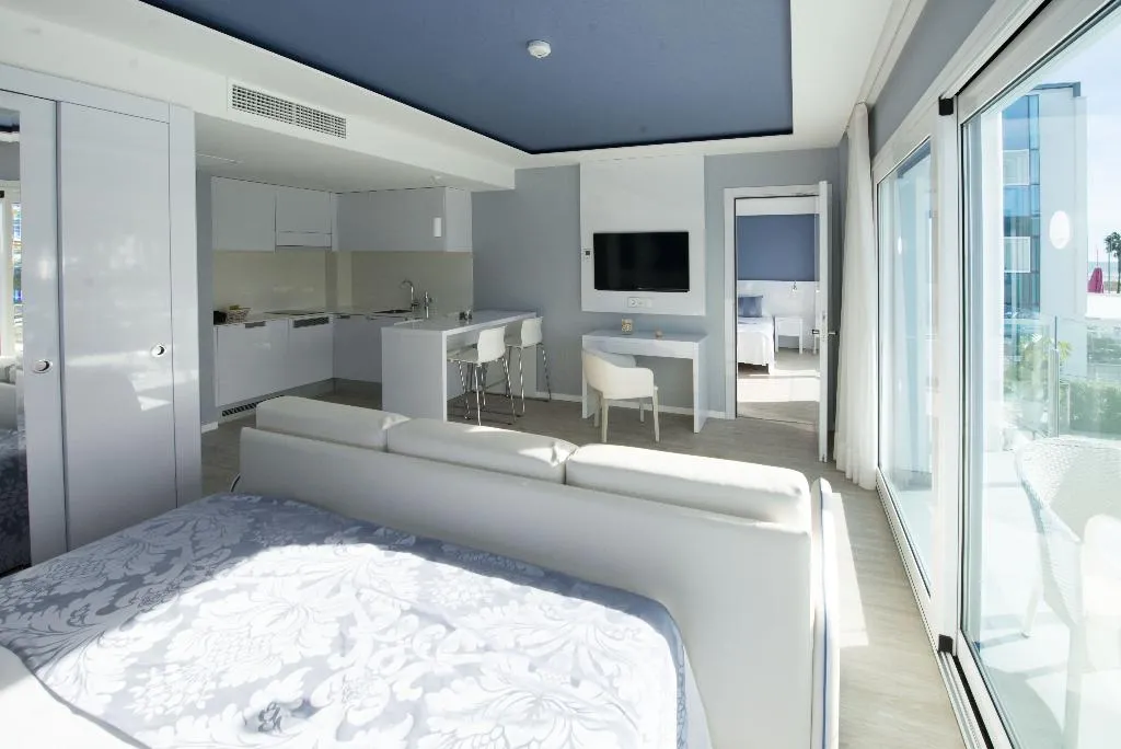 APARTMENT DUPLEX SUPERIOR Room, Masd Mediterraneo, Barcelona