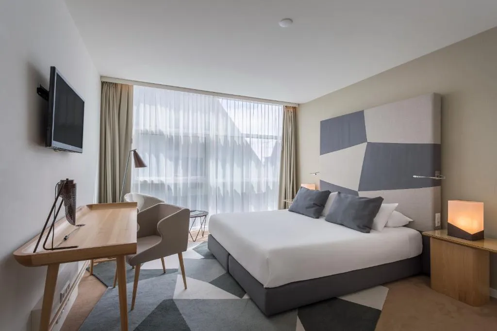 DOUBLE SUPERIOR QUEEN BED Room, Room Mate Aitana, Amsterdam, Amsterdam