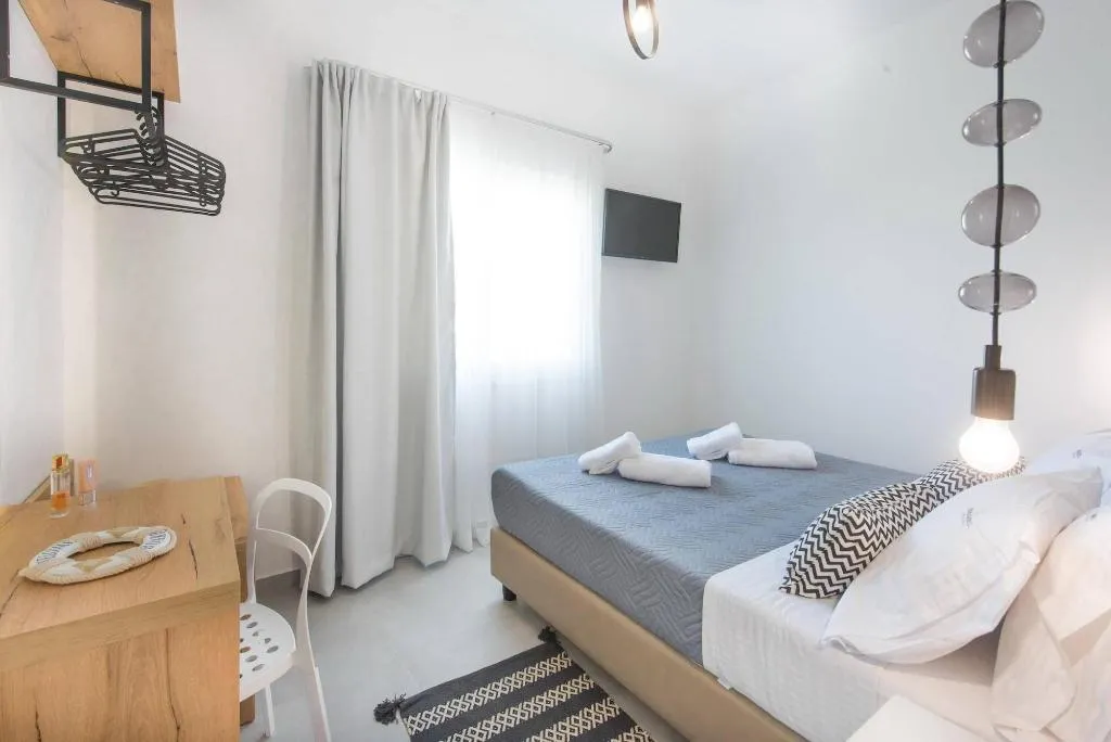 Room, Ria, Crete