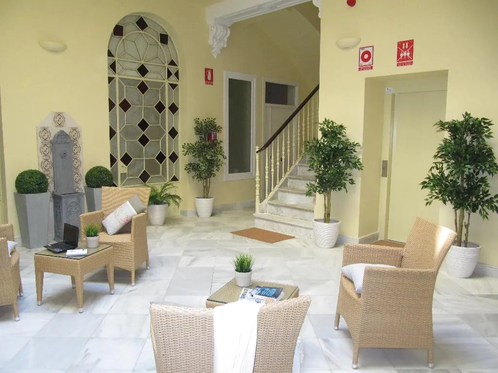 Lobby, Life Apartments San Vicente, Seville